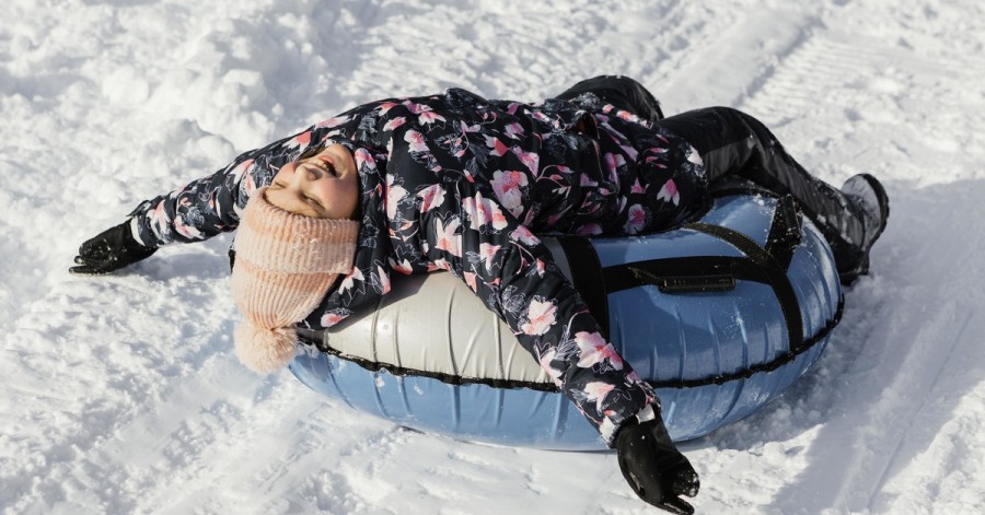 Тюбінг у Києві 2026: де покататися на санках цієї зими Тюбінг у Києві 2026: де покататися на санках цієї зими