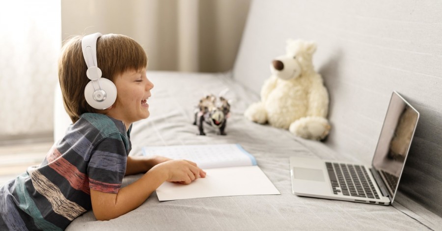 Дистанційне навчання без контролю батьків 24/7: чи це можливо?