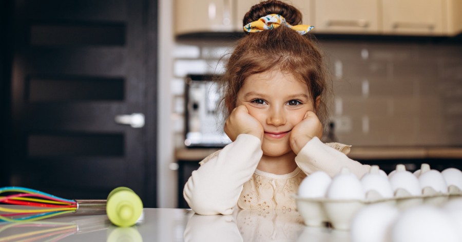 Монтессорі на кухні: як побут формує мозок і самостійність дитини
