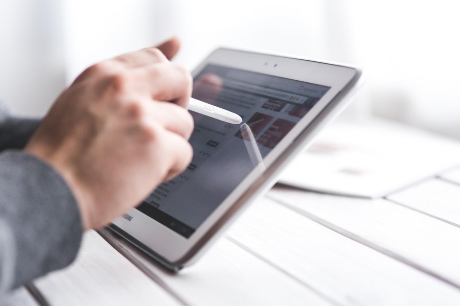 Apple Pencil, S Pen та інші стилуси: чим відрізняються технології Apple Pencil, S Pen та інші стилуси: чим відрізняються технології