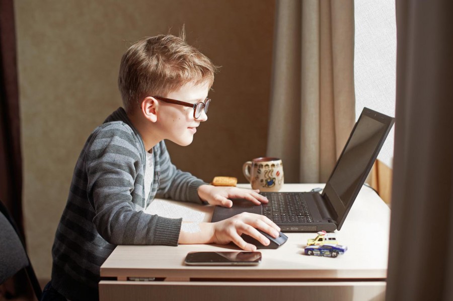 Перший ноутбук для дитини: як правильно вибрати