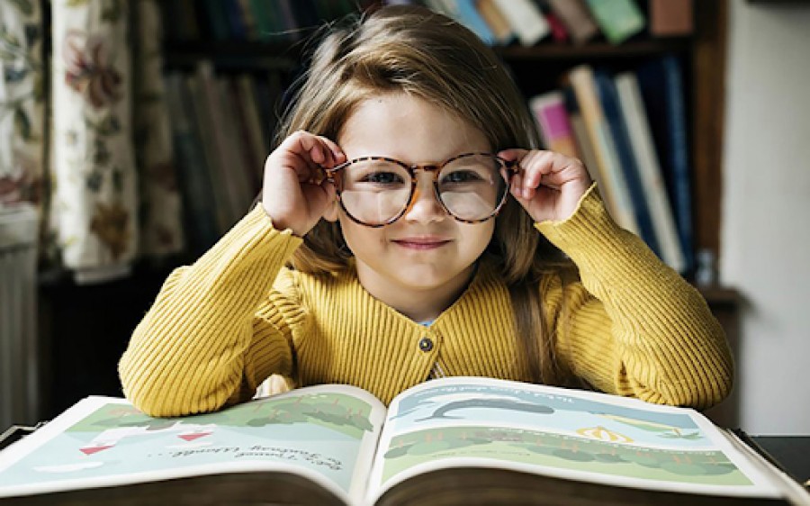З якого віку можна починати вивчати англійську мову дитині: які плюси вивчення англійської в ранньому віці?