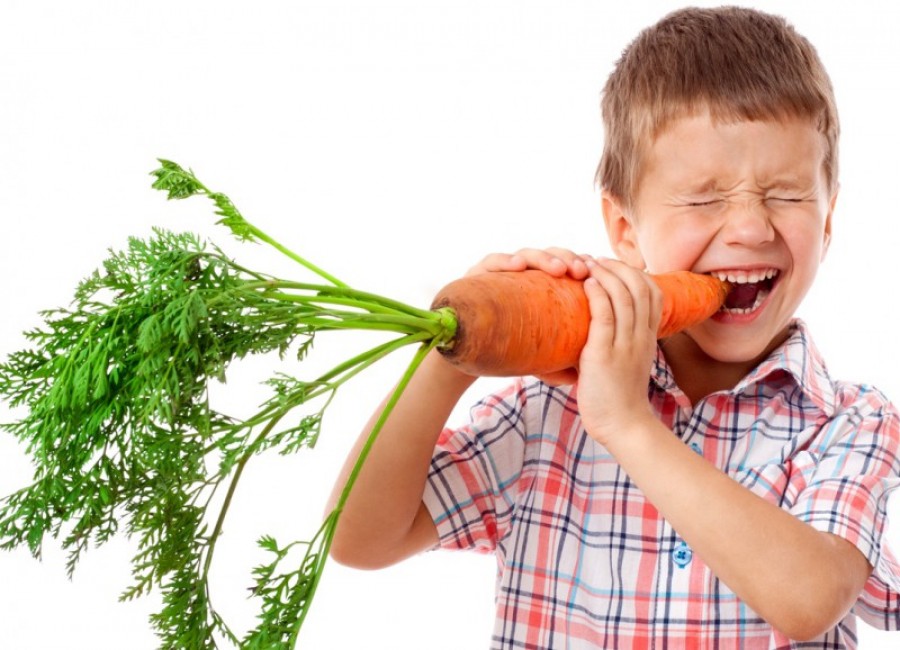 Як прищепити дитині любов до корисної їжі: 5 порад
