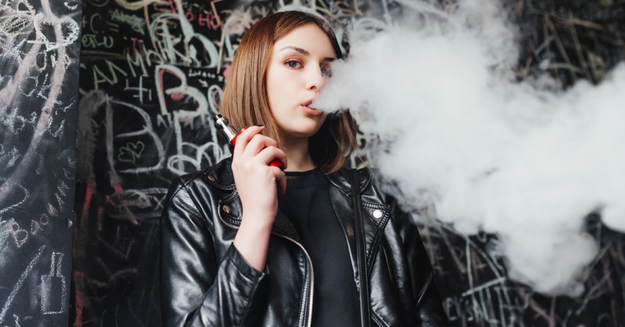Шкода вейпінгу та електронних сигарет для підлітків: що потрібно знати