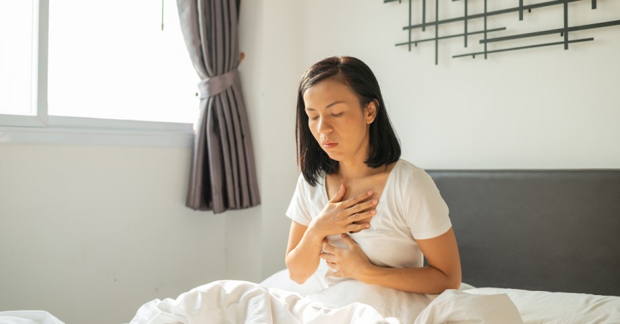 Печія в горлі: причини та симптоми