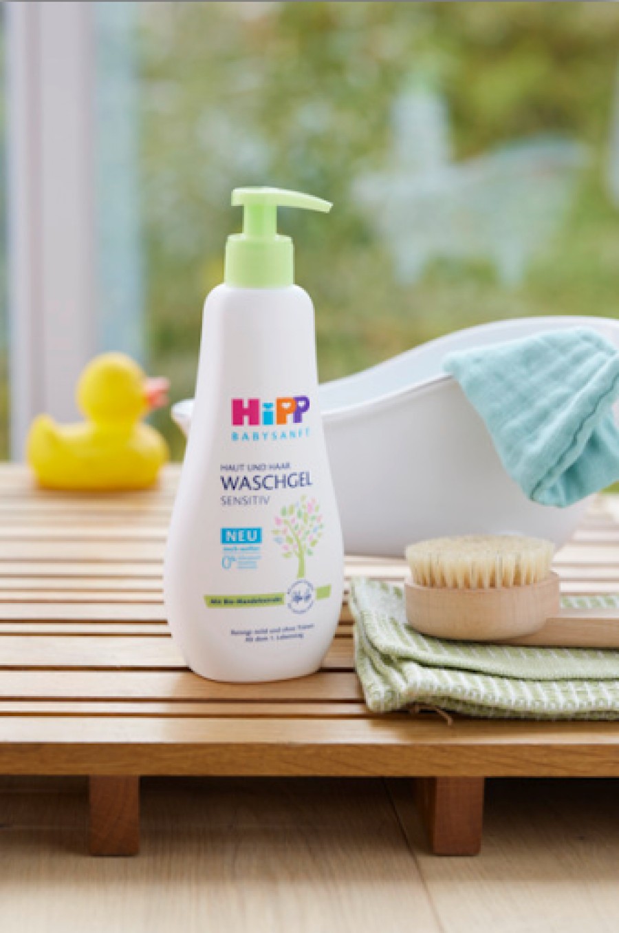 Радощі купання: як гель HiPP забезпечує ніжний та безпечний догляд за шкірою малюка
