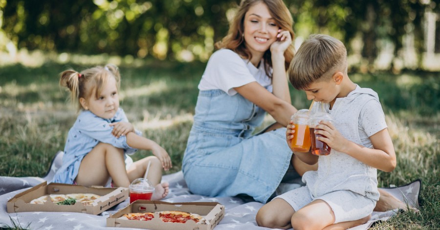 Як влаштувати сімейний пікнік: ідеї та рецепти