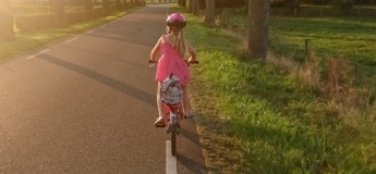 Безпека на дорозі: прості правила дорожнього руху для дітей
