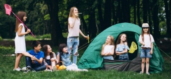 Топ-10 причин відправити дитину в літній табір