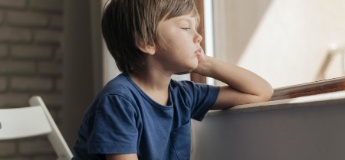 Ознаки стресу у дитини: що робити і як допомогти