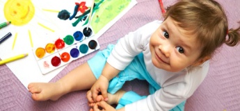 Привчаємо малюка до малювання: як розвинути творчі здібності дитини