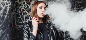 Шкода вейпінгу та електронних сигарет для підлітків: що потрібно знати