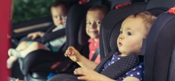 Безпечні перевезення малюка в машині: важливі поради