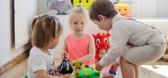 Нова державна підтримка для працюючих батьків «єЯсла»: що треба знати