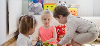 Нова державна підтримка для працюючих батьків «єЯсла»: що треба знати