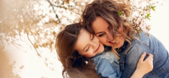 Святкова поезія: короткі дитячі вірші для мам та бабусь до 8 березня